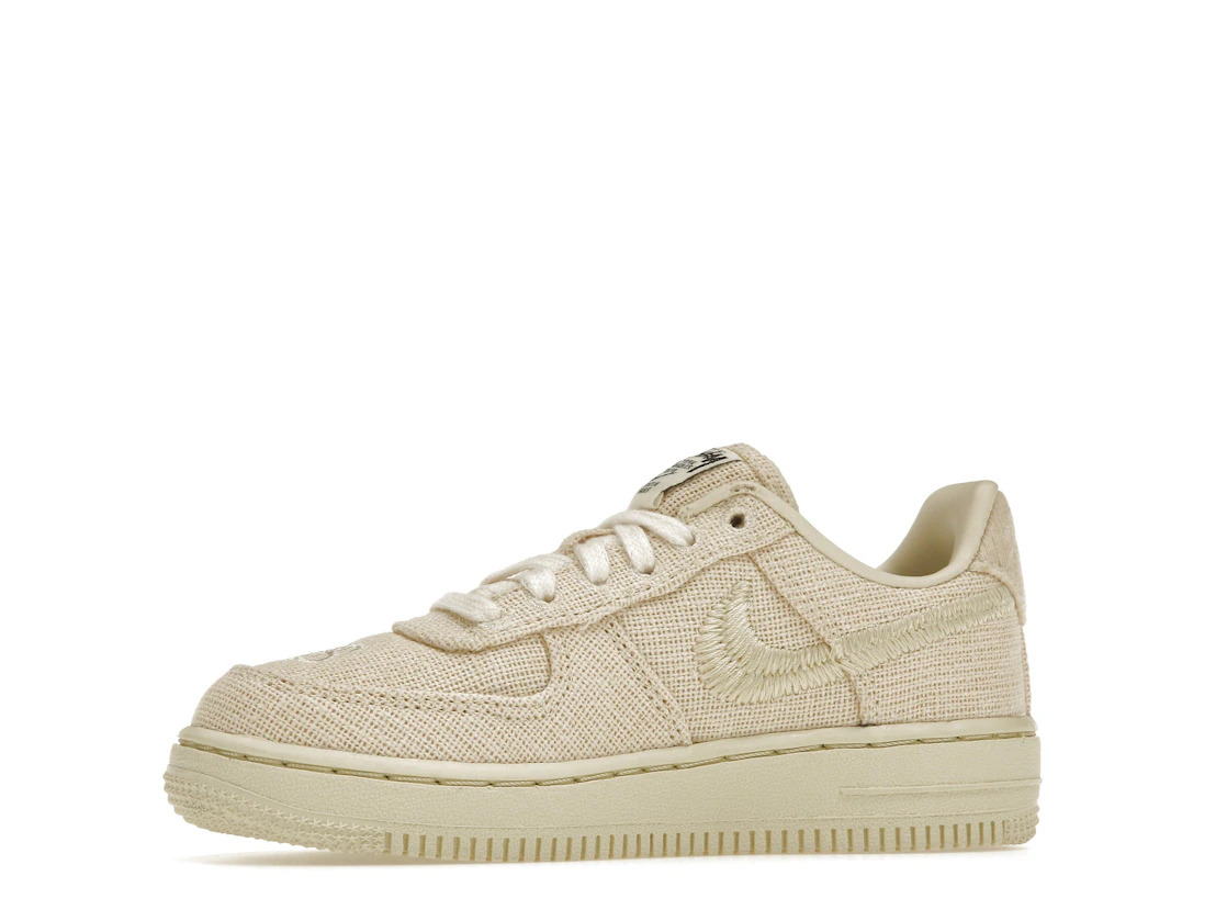 Vue 17 de Nike Air Force 1 Low Stussy Fossil (PS)