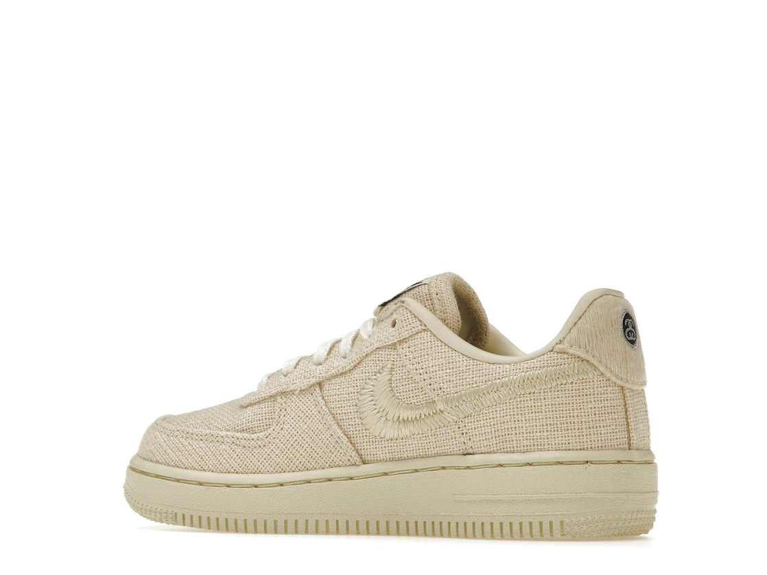 Vue 22 de Nike Air Force 1 Low Stussy Fossil (PS)
