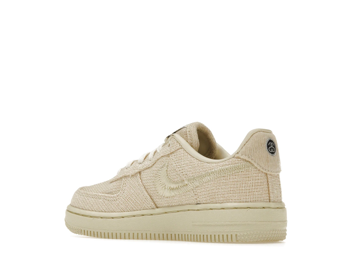 Vue 23 de Nike Air Force 1 Low Stussy Fossil (PS)