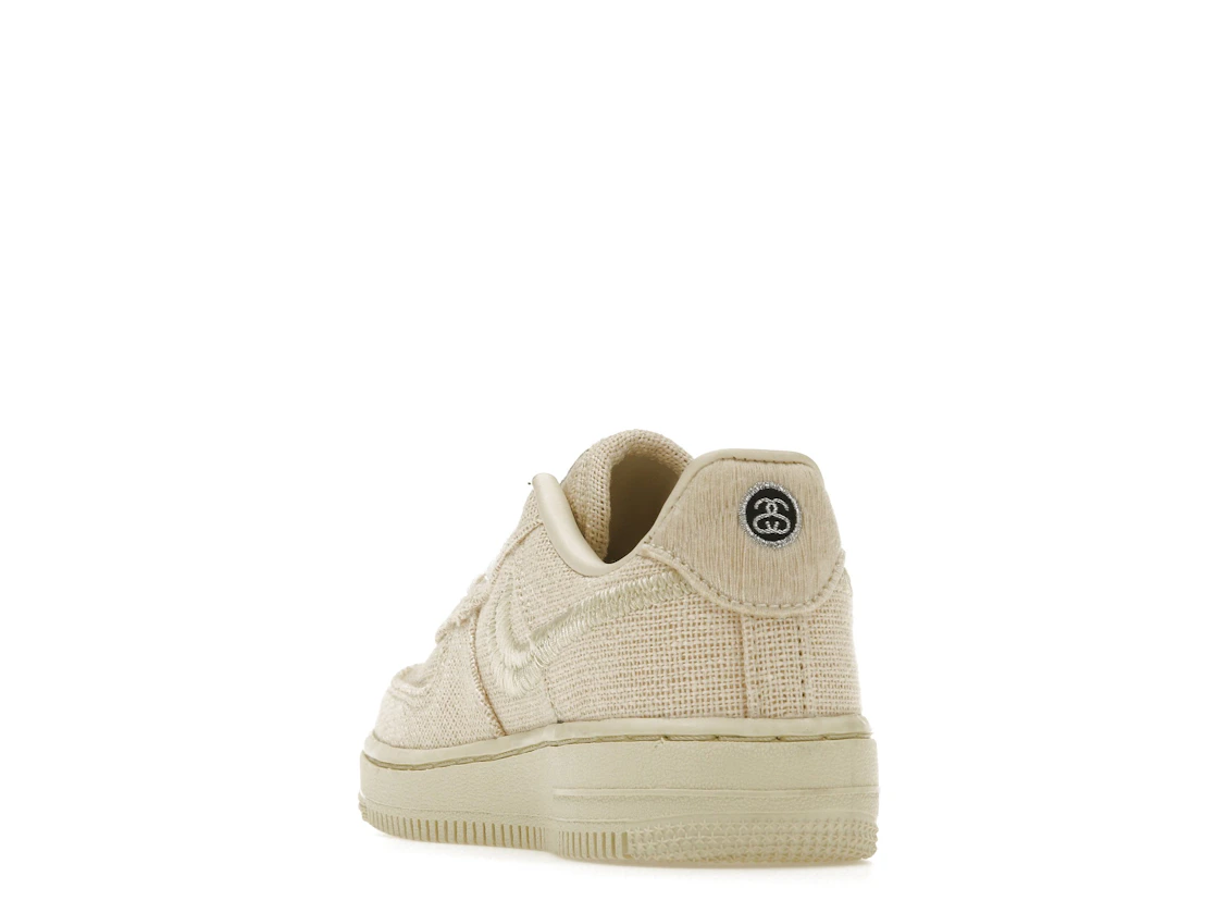 Vue 26 de Nike Air Force 1 Low Stussy Fossil (PS)