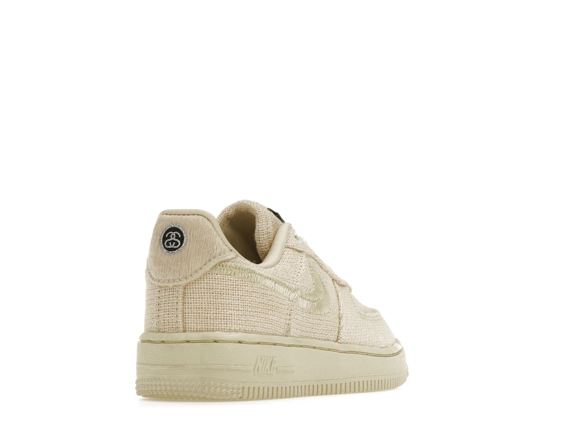 Vue 31 de Nike Air Force 1 Low Stussy Fossil (PS)