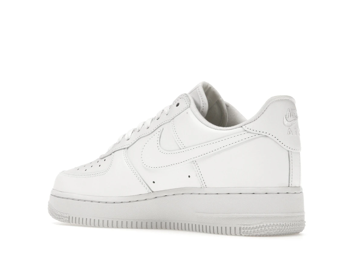 Vue 23 de Nike Air Force 1 Low Supreme White