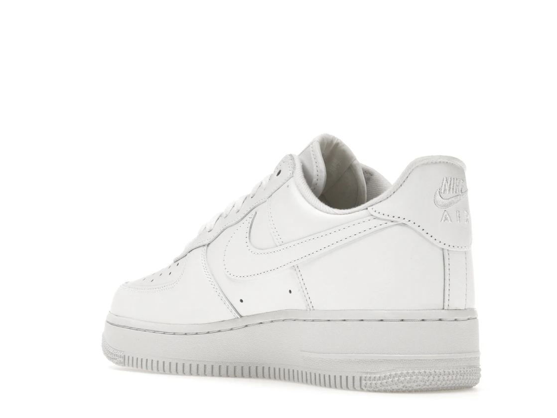 Vue 24 de Nike Air Force 1 Low Supreme White