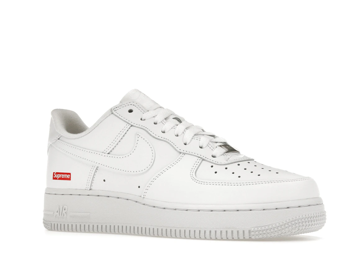 Vue 4 de Nike Air Force 1 Low Supreme White