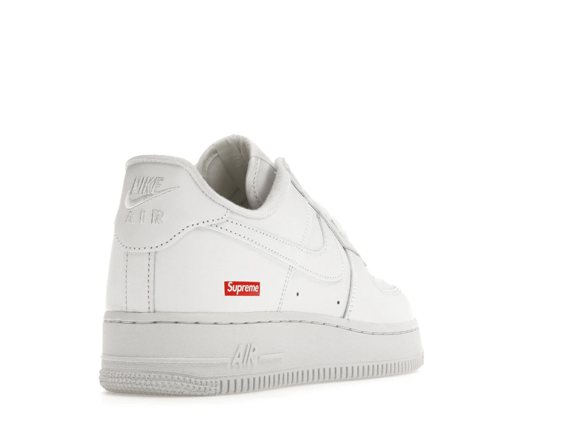 Vue 31 de Nike Air Force 1 Low Supreme White