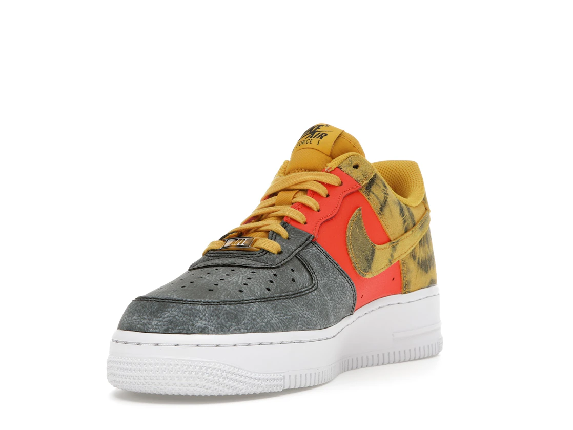 Vue 13 de Nike Air Force 1 Low Tie Dye Dark Sulphur
