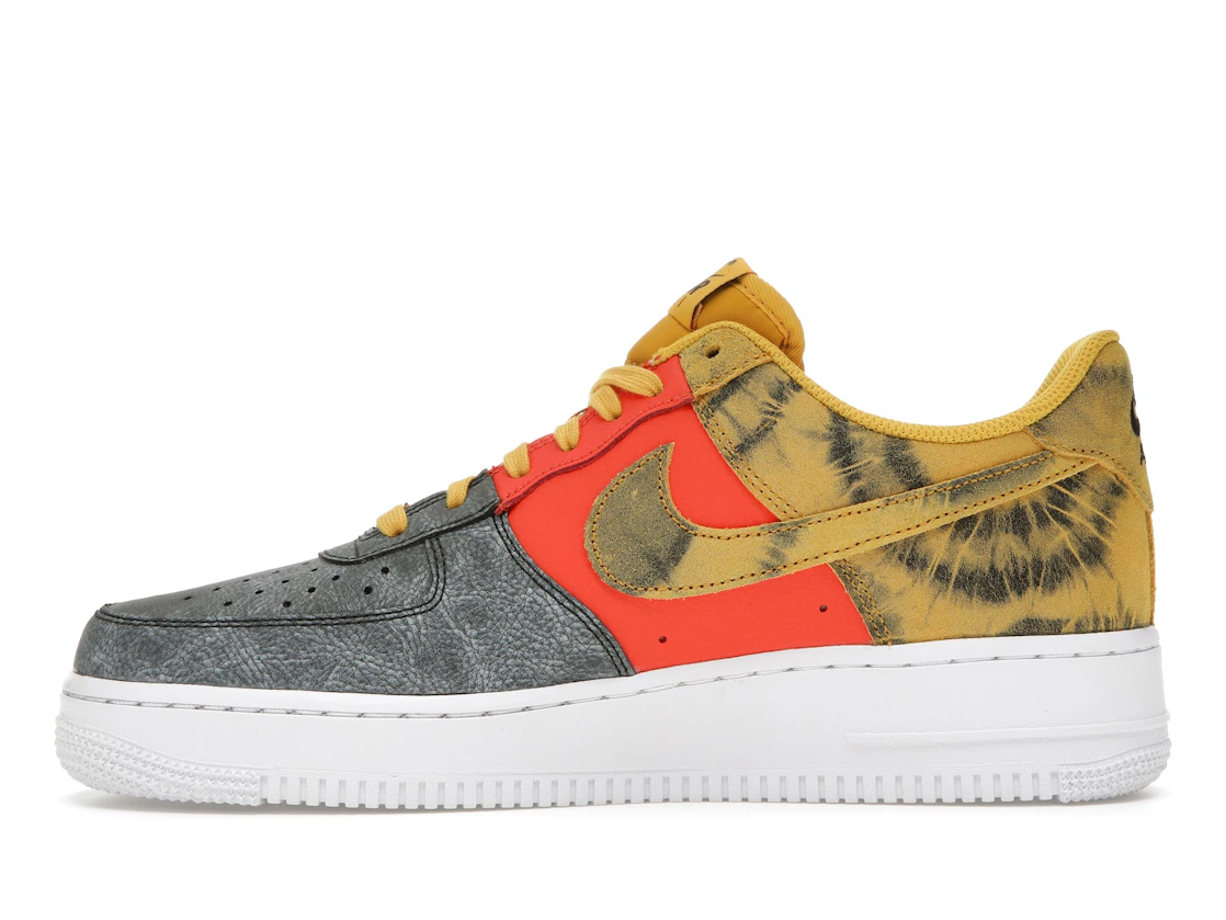 Vue 19 de Nike Air Force 1 Low Tie Dye Dark Sulphur