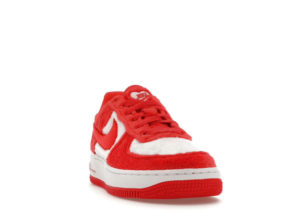 Vue 8 de Nike Air Force 1 Low Valentine's Day Fleece (2024) (GS)