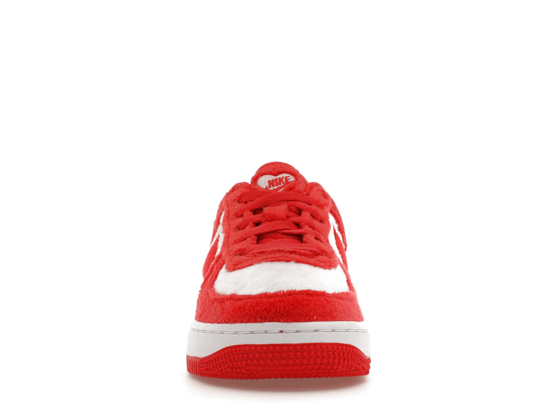 Vue 10 de Nike Air Force 1 Low Valentine's Day Fleece (2024) (GS)