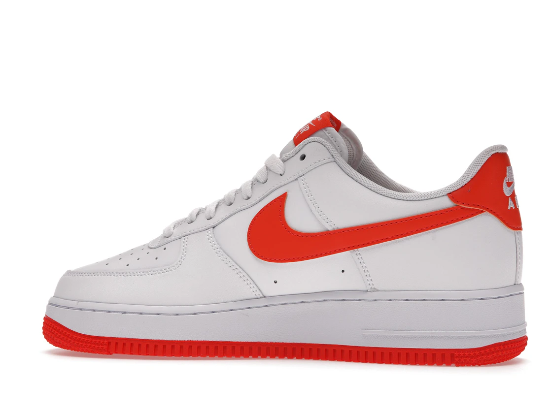 Vue 21 de Nike Air Force 1 Low White Orange (2021)
