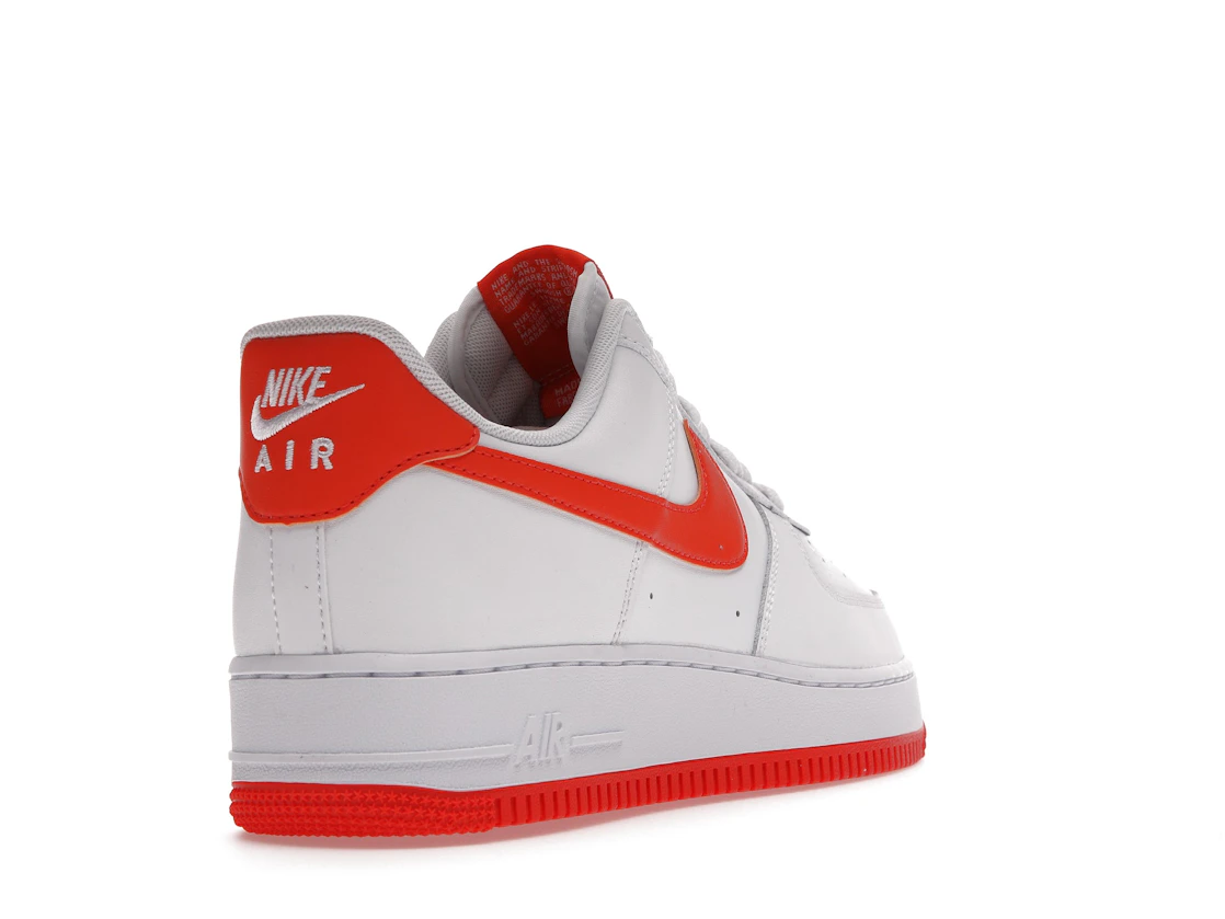 Vue 31 de Nike Air Force 1 Low White Orange (2021)