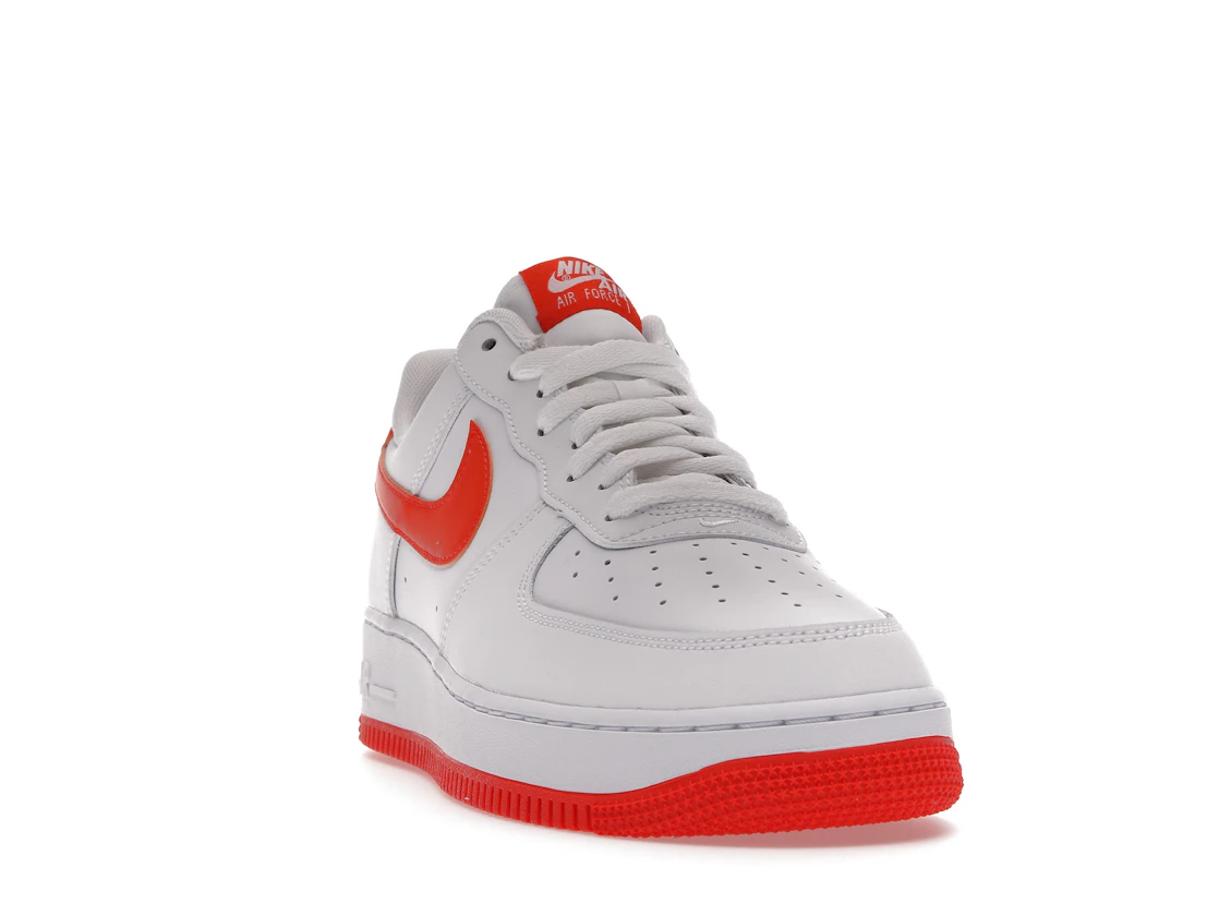 Vue 8 de Nike Air Force 1 Low White Orange (2021)