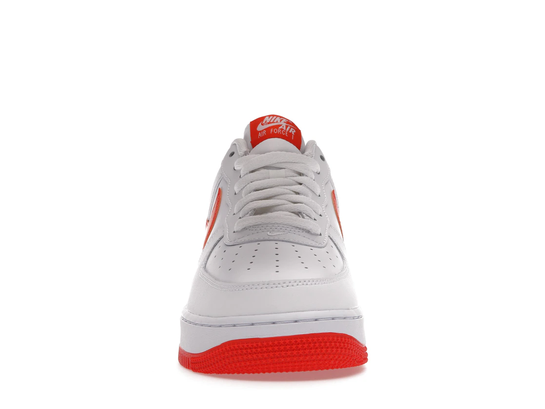 Vue 10 de Nike Air Force 1 Low White Orange (2021)