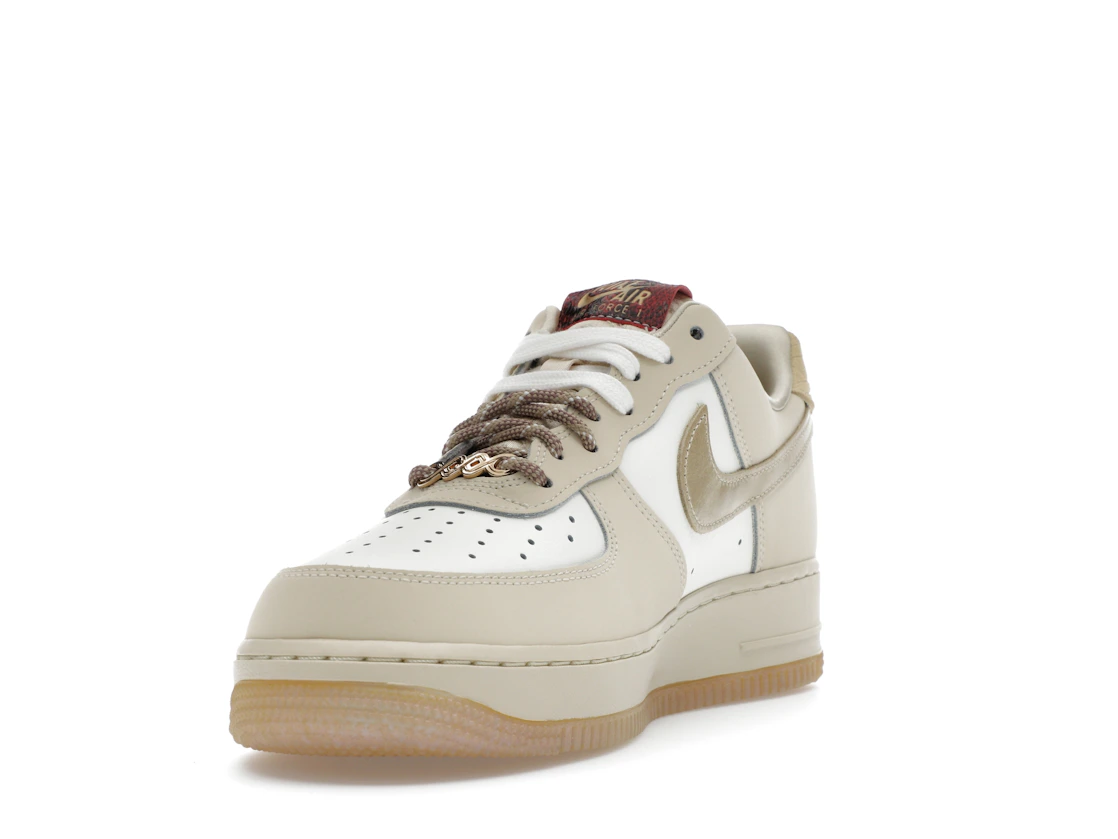 Vue 13 de Nike Air Force 1 Low Year of the Snake 