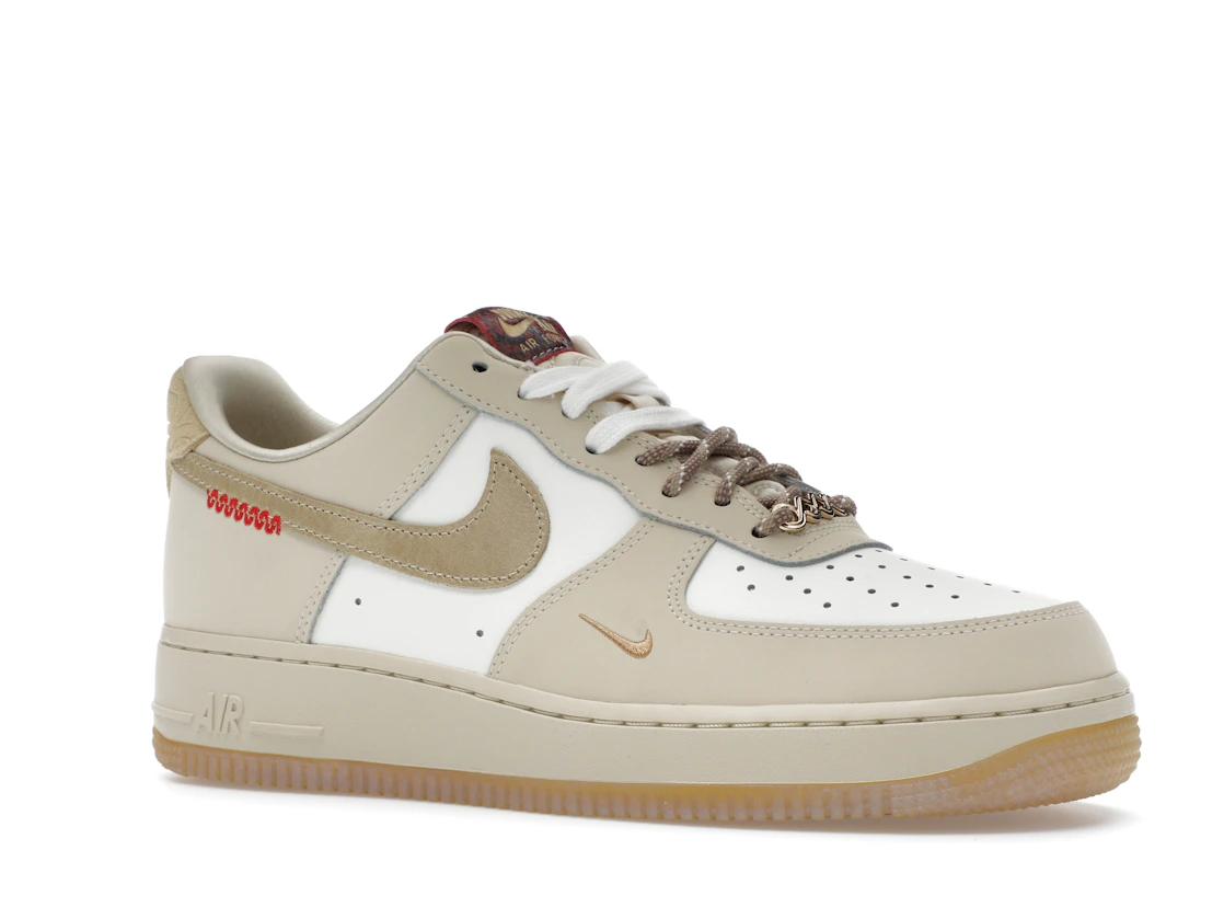 Vue 4 de Nike Air Force 1 Low Year of the Snake 