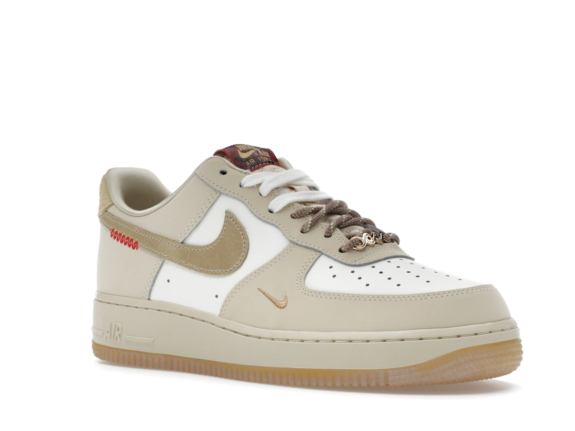 Vue 5 de Nike Air Force 1 Low Year of the Snake 
