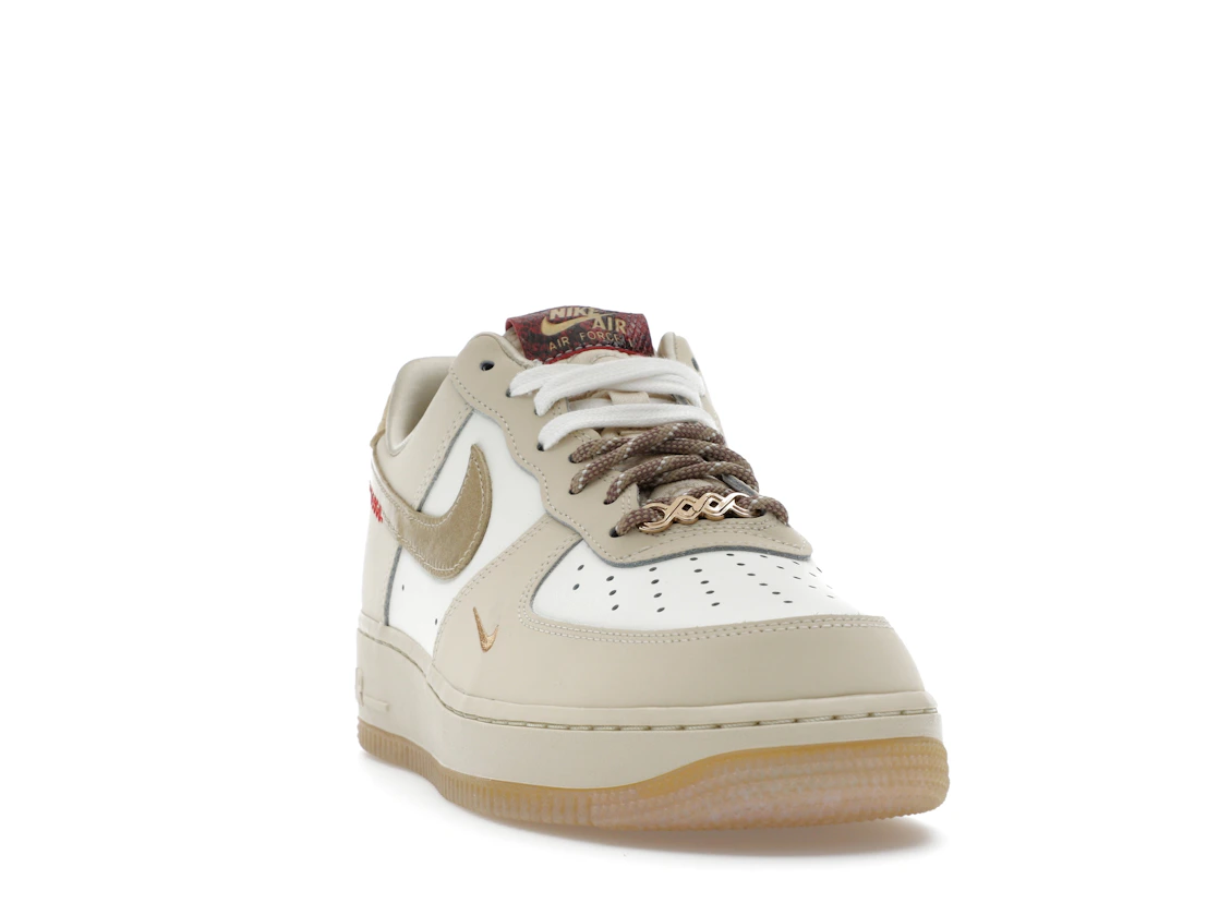 Vue 8 de Nike Air Force 1 Low Year of the Snake 