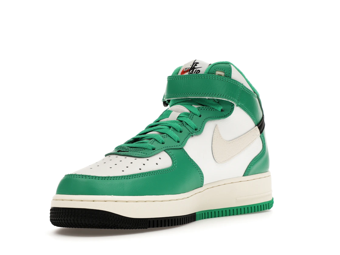 Vue 14 de Nike Air Force 1 Mid LV8 Split White Stadium Green