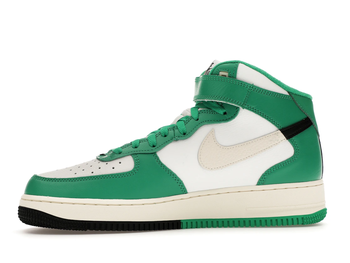 Vue 18 de Nike Air Force 1 Mid LV8 Split White Stadium Green