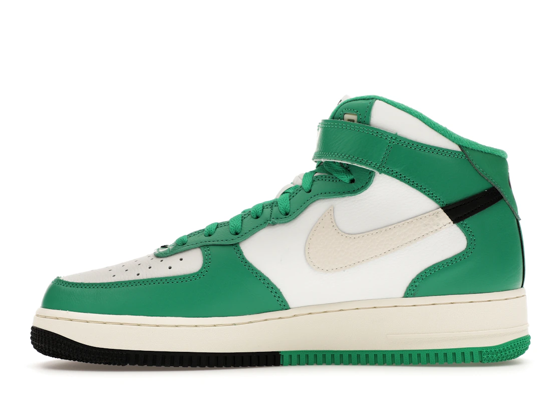 Vue 19 de Nike Air Force 1 Mid LV8 Split White Stadium Green