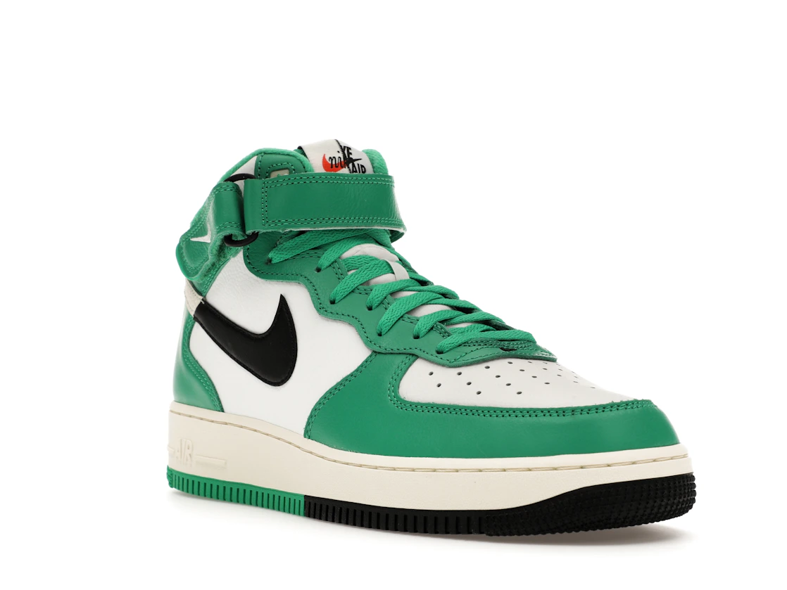 Vue 6 de Nike Air Force 1 Mid LV8 Split White Stadium Green