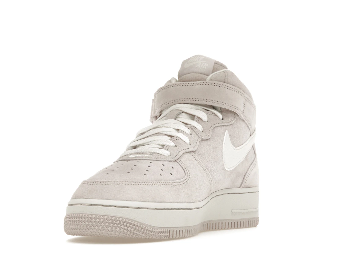 Vue 13 de Nike Air Force 1 Mid QS Venice