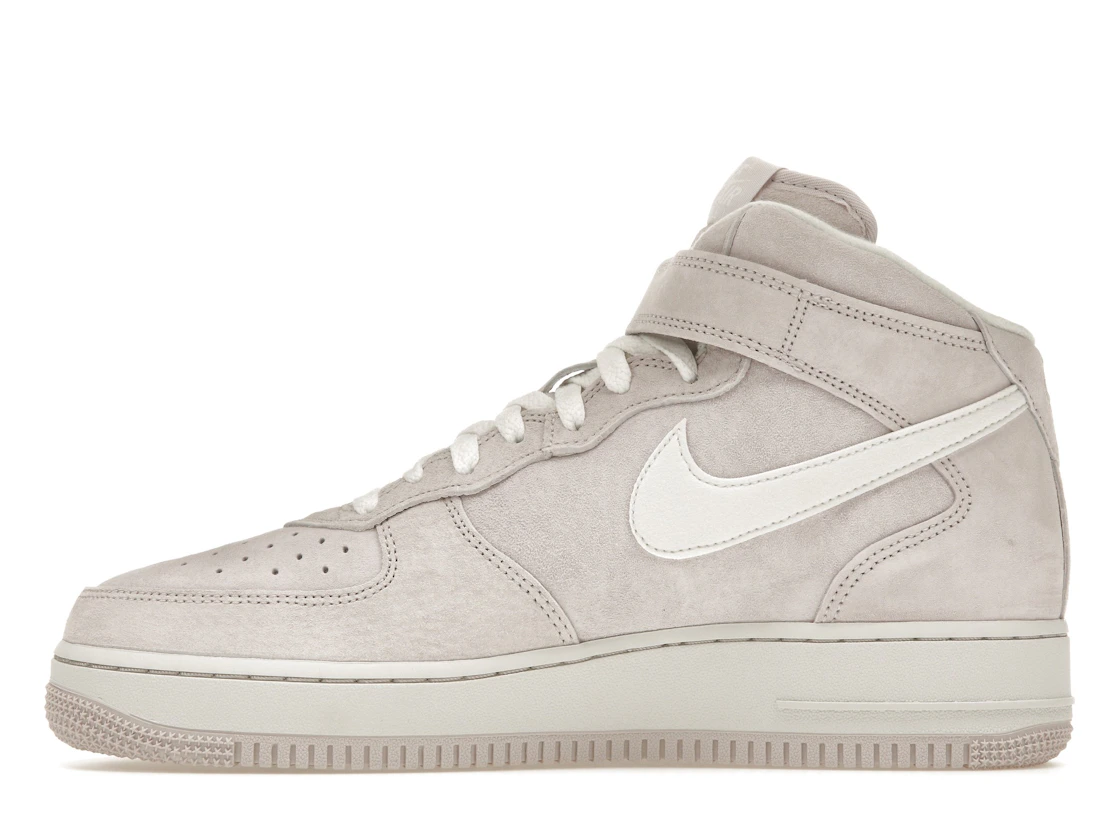 Vue 19 de Nike Air Force 1 Mid QS Venice