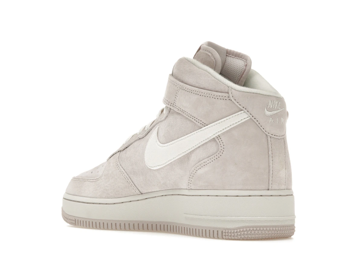 Vue 24 de Nike Air Force 1 Mid QS Venice