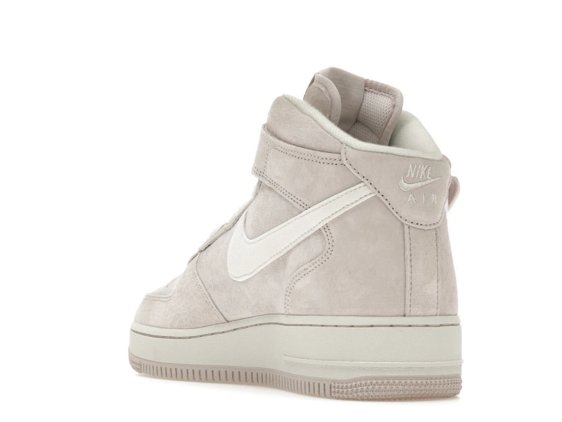 Vue 25 de Nike Air Force 1 Mid QS Venice