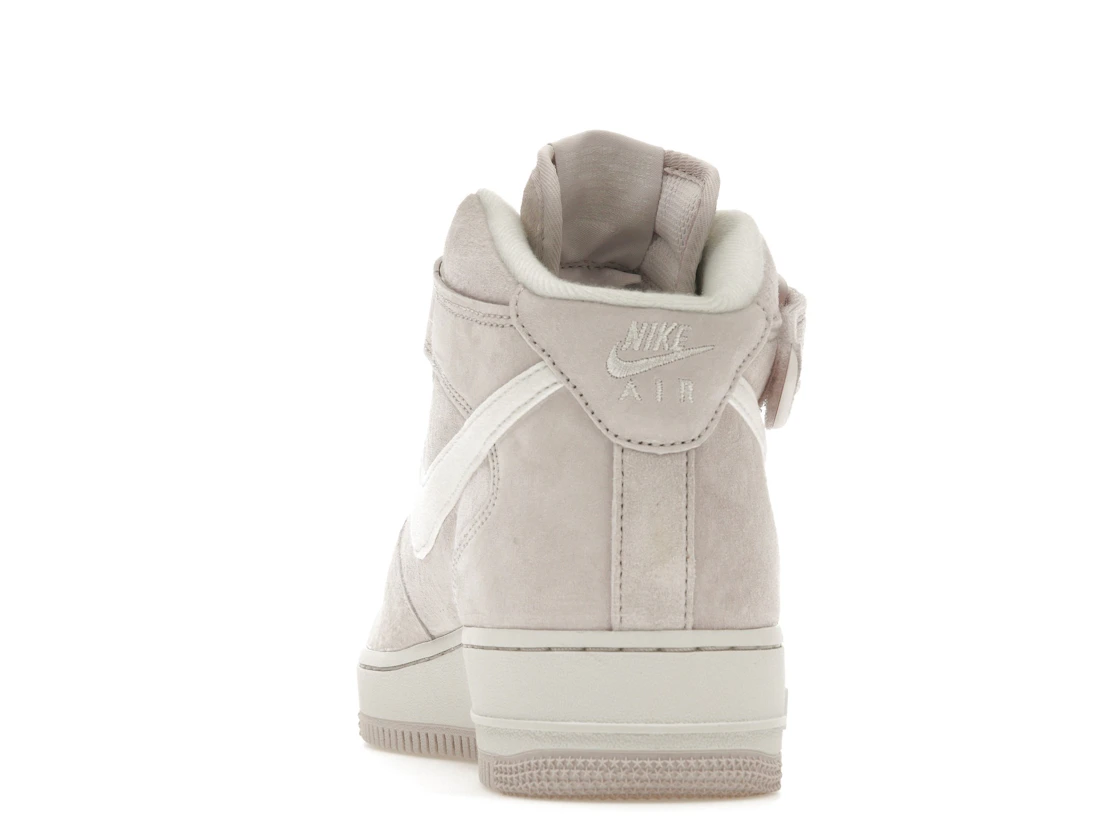 Vue 27 de Nike Air Force 1 Mid QS Venice