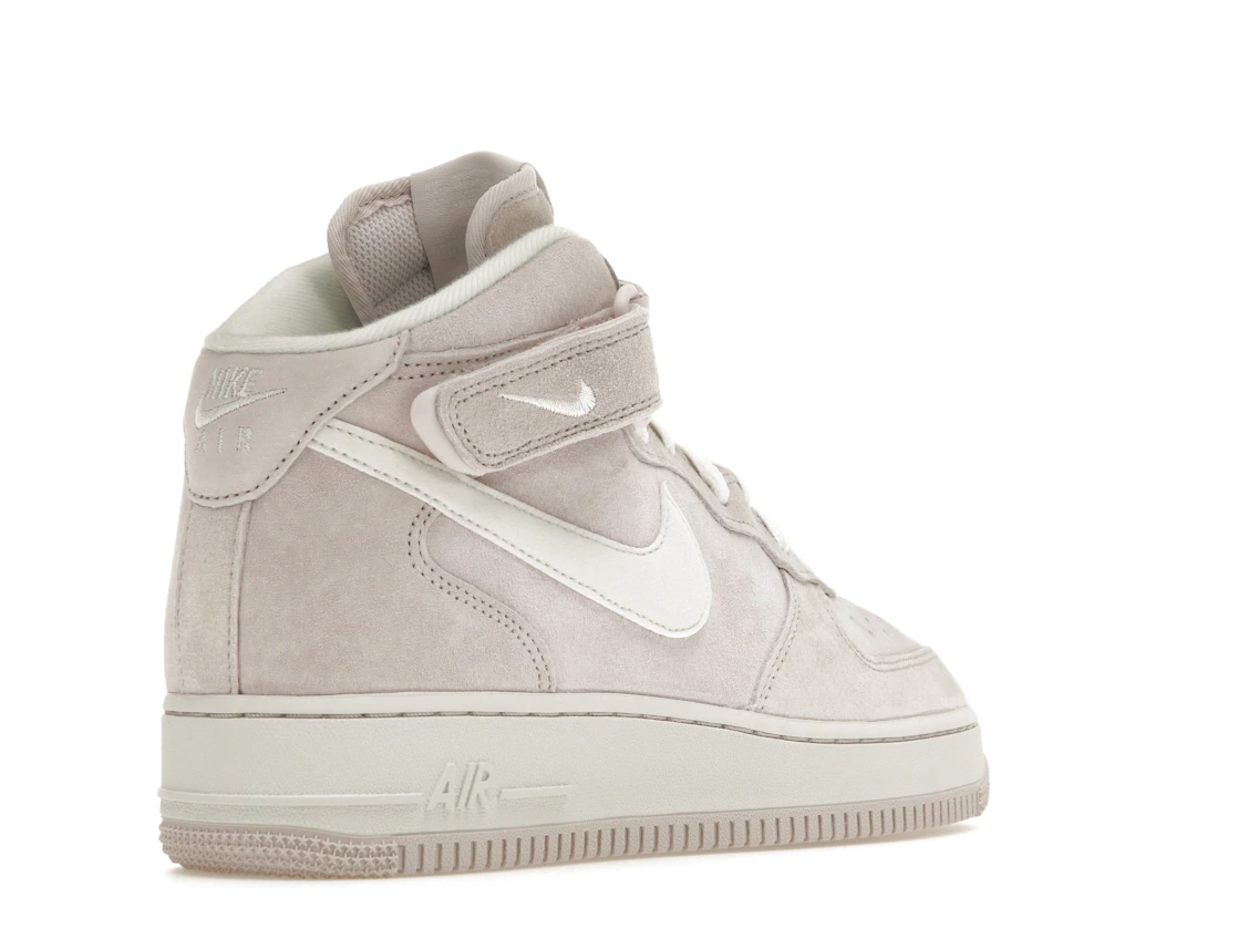 Vue 32 de Nike Air Force 1 Mid QS Venice