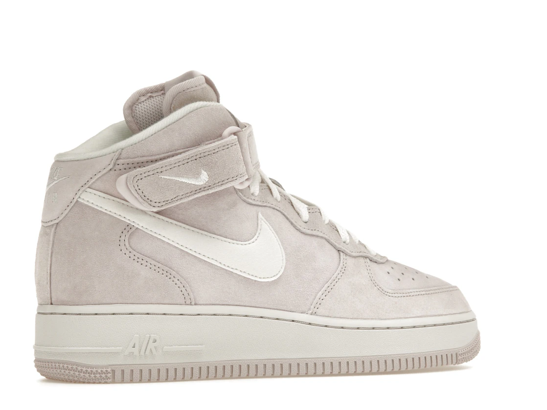 Vue 34 de Nike Air Force 1 Mid QS Venice