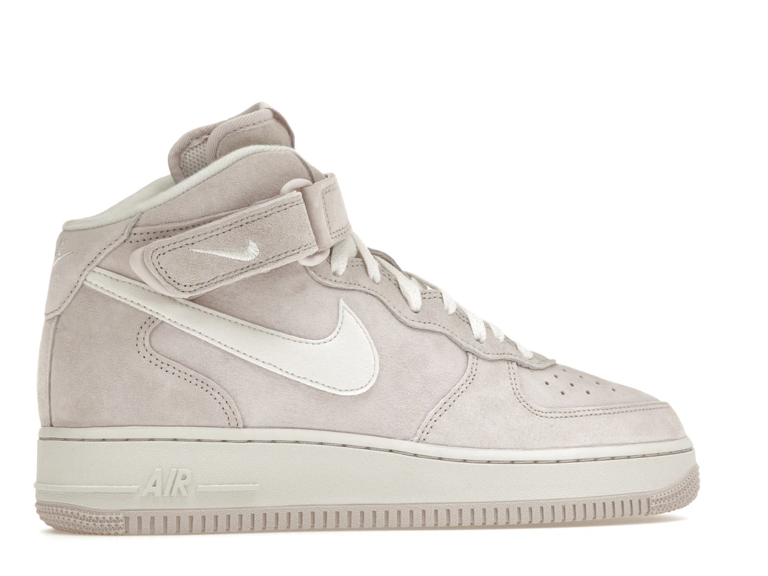 Vue 35 de Nike Air Force 1 Mid QS Venice