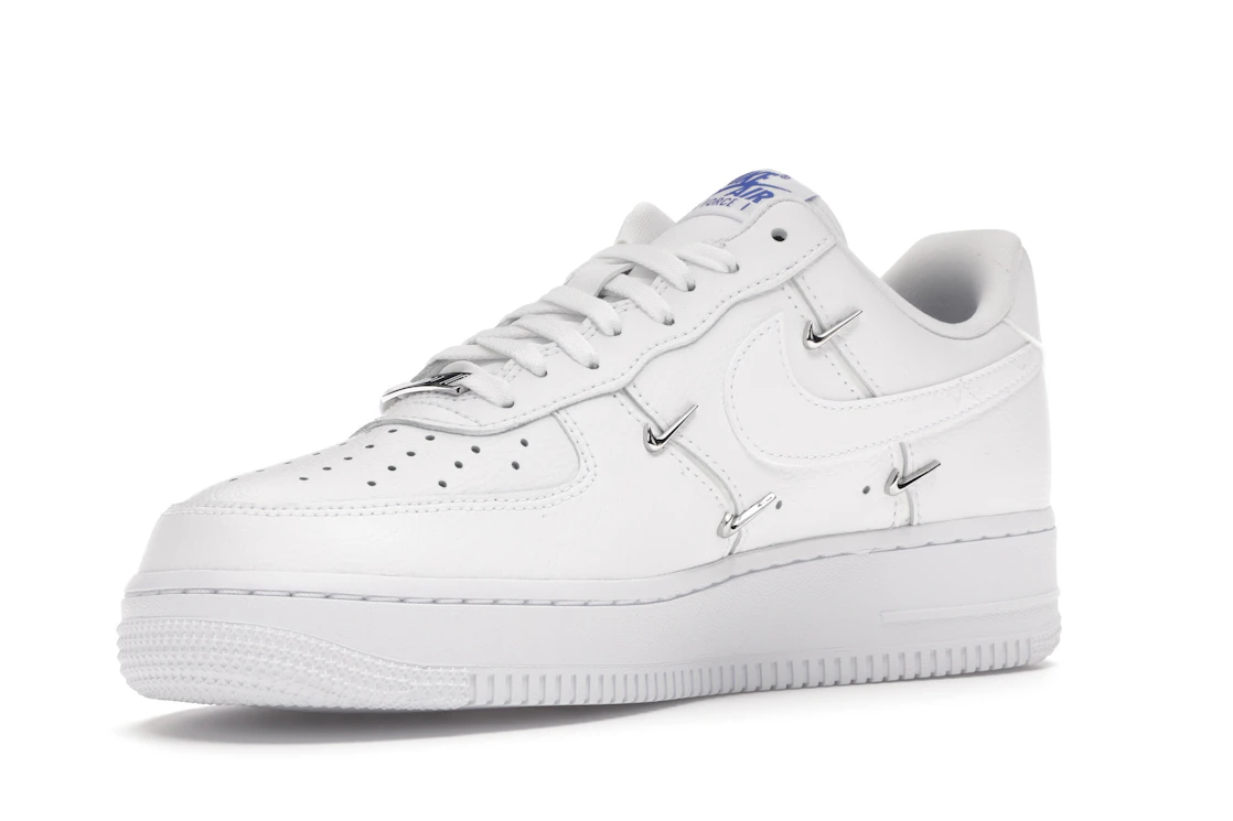 Vue 15 de Nike Air Force 1 LX White 
