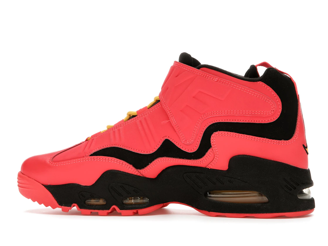 Vue 20 de Nike Air Griffey Max 1 Black Laser Crimson