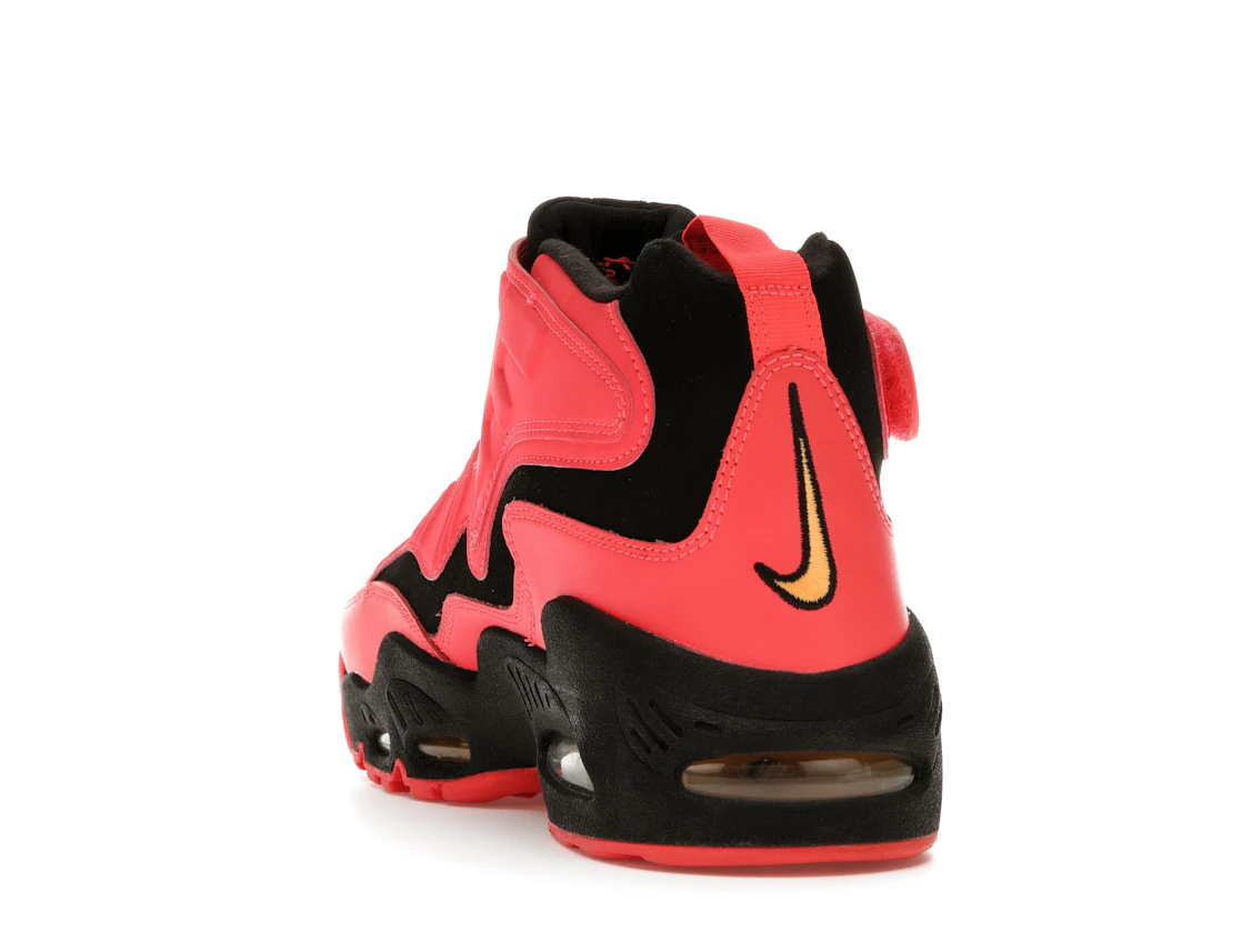 Vue 26 de Nike Air Griffey Max 1 Black Laser Crimson