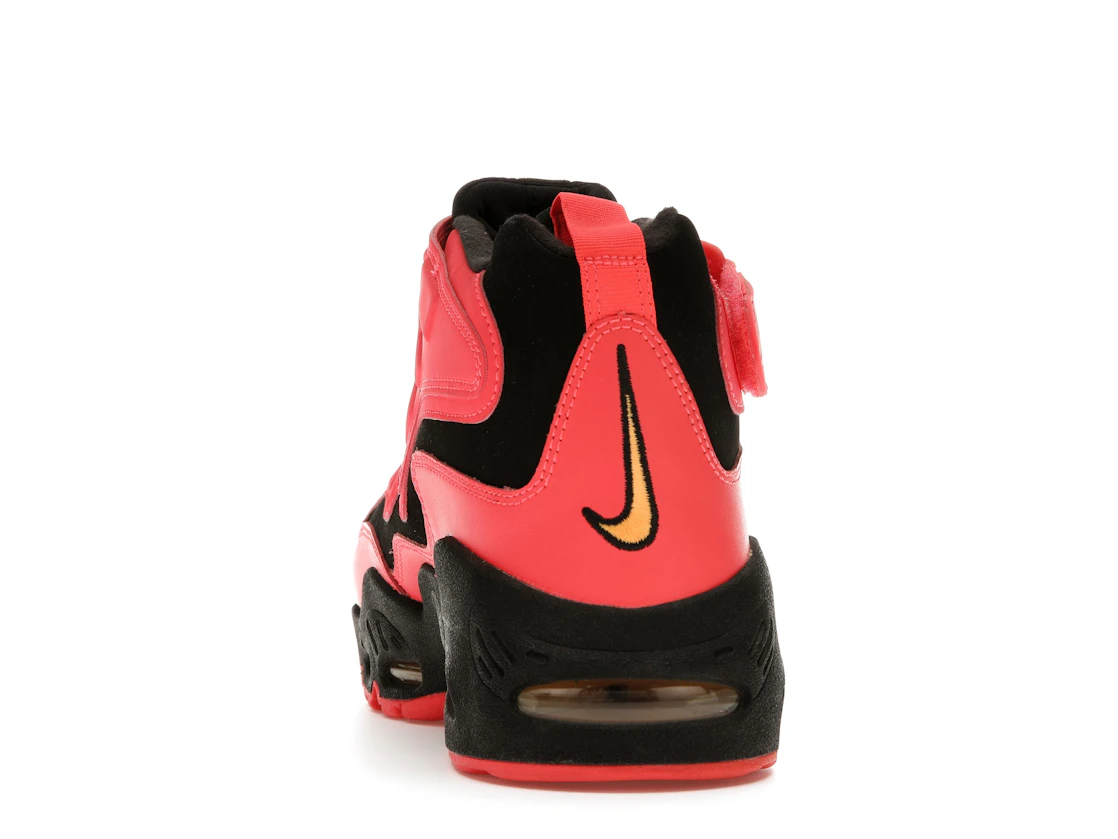 Vue 27 de Nike Air Griffey Max 1 Black Laser Crimson