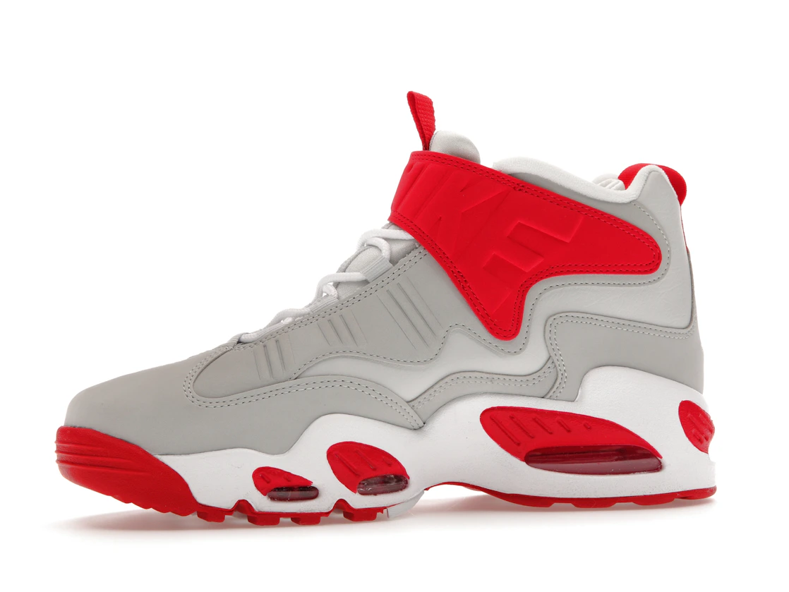 Vue 17 de Nike Air Griffey Max 1 Cincinnati Reds (2023)