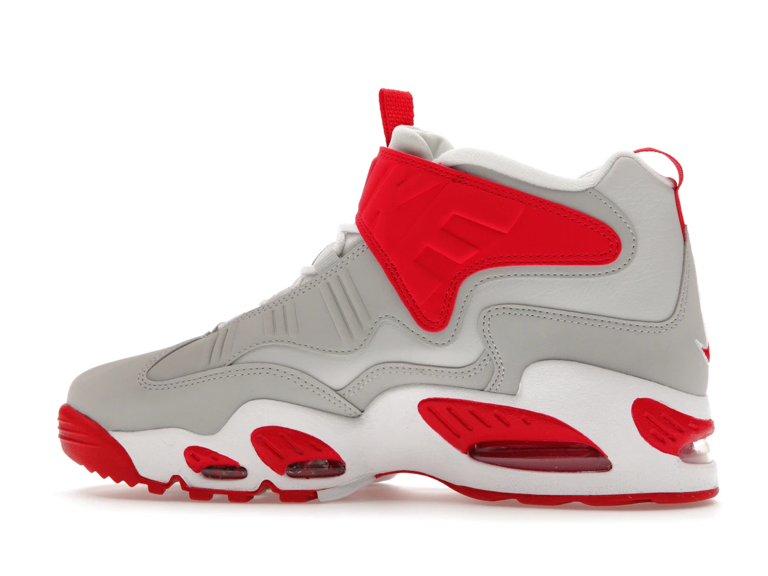 Vue 20 de Nike Air Griffey Max 1 Cincinnati Reds (2023)