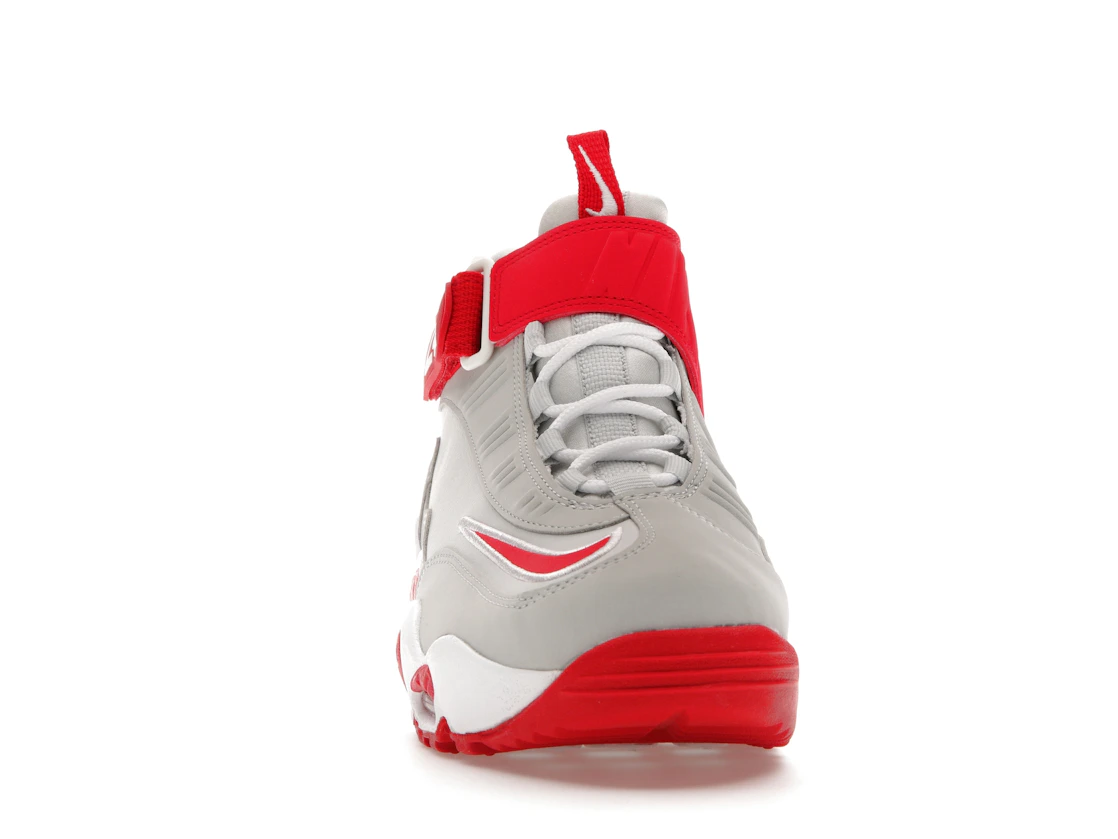 Vue 9 de Nike Air Griffey Max 1 Cincinnati Reds (2023)