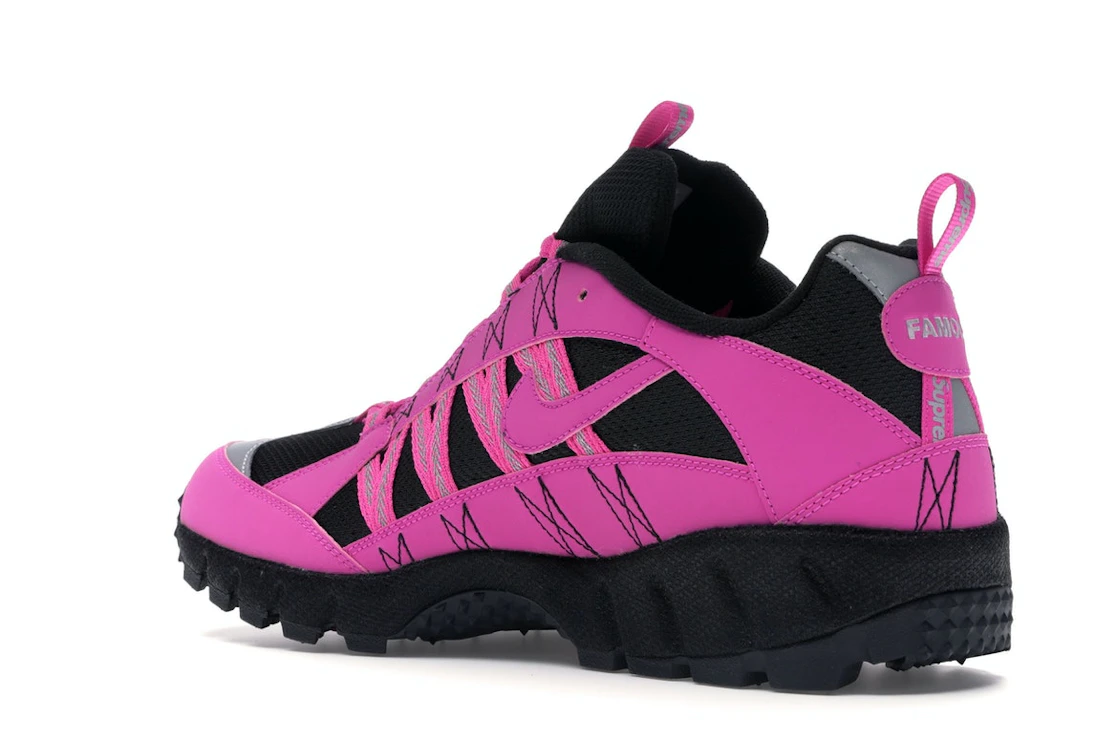 Vue 23 de Nike Air Humara 17 Supreme Fire Pink