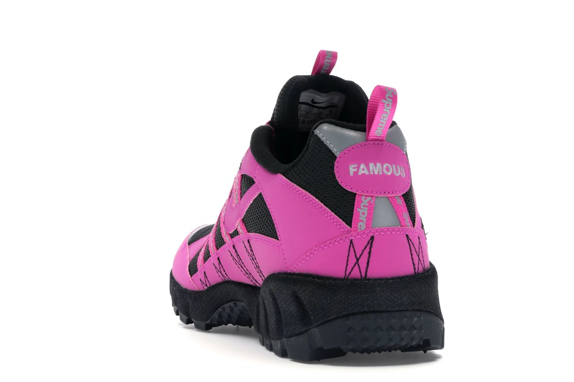 Vue 26 de Nike Air Humara 17 Supreme Fire Pink