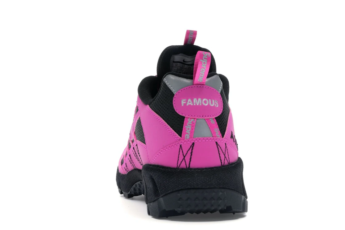 Vue 27 de Nike Air Humara 17 Supreme Fire Pink
