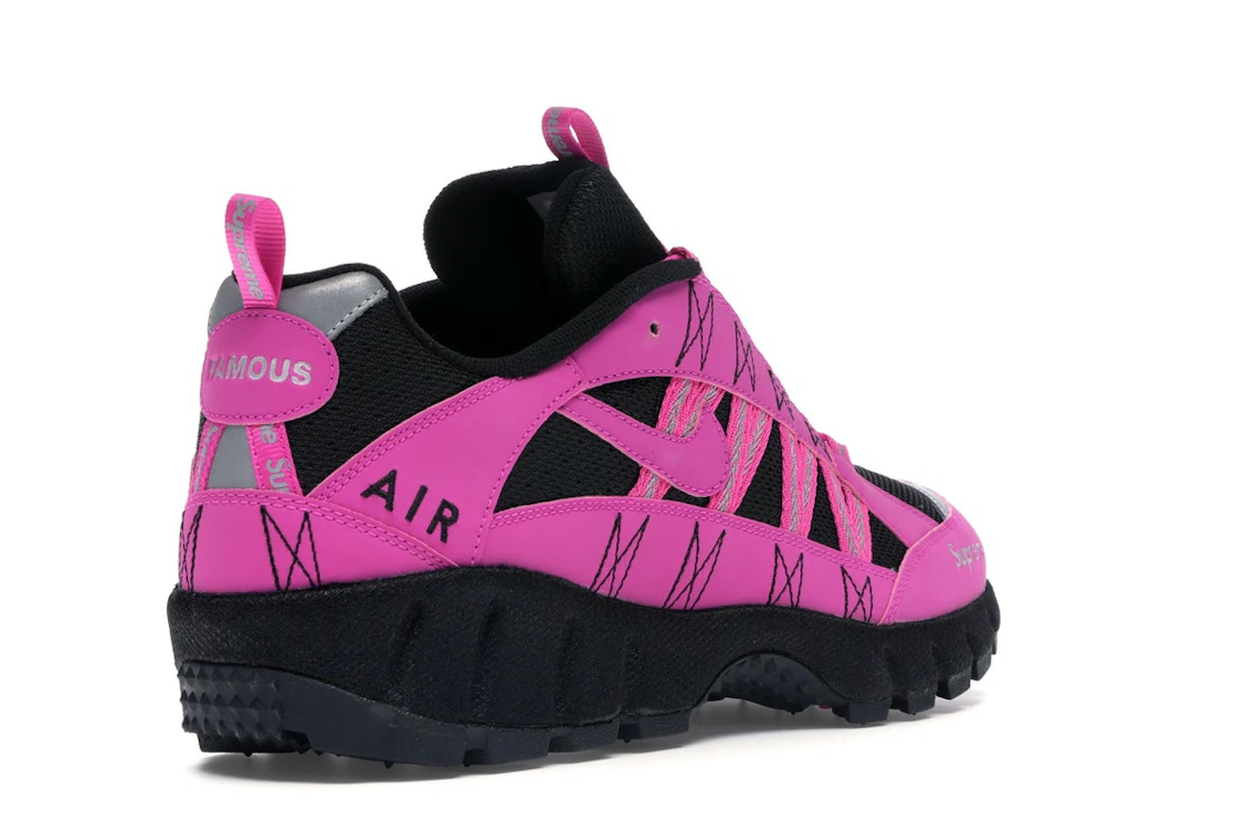 Vue 32 de Nike Air Humara 17 Supreme Fire Pink