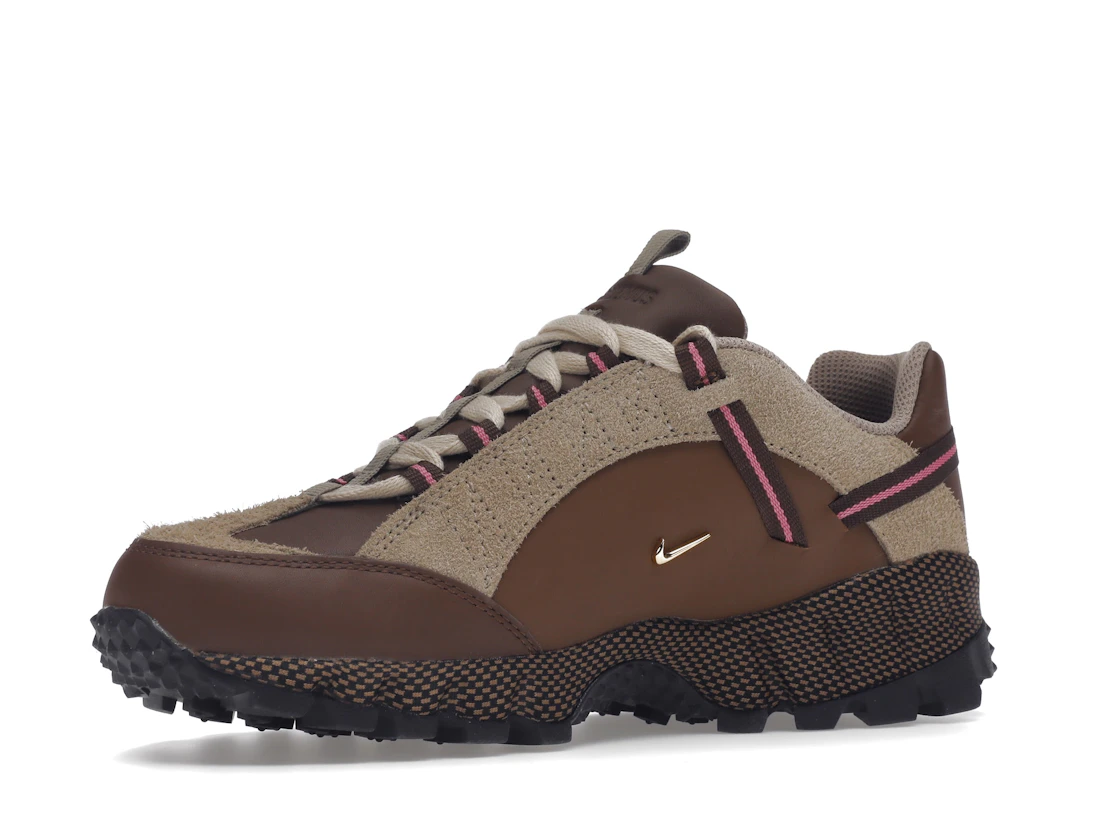 Vue 16 de Nike Air Humara LX Jacquemus Ale Brown Gold 