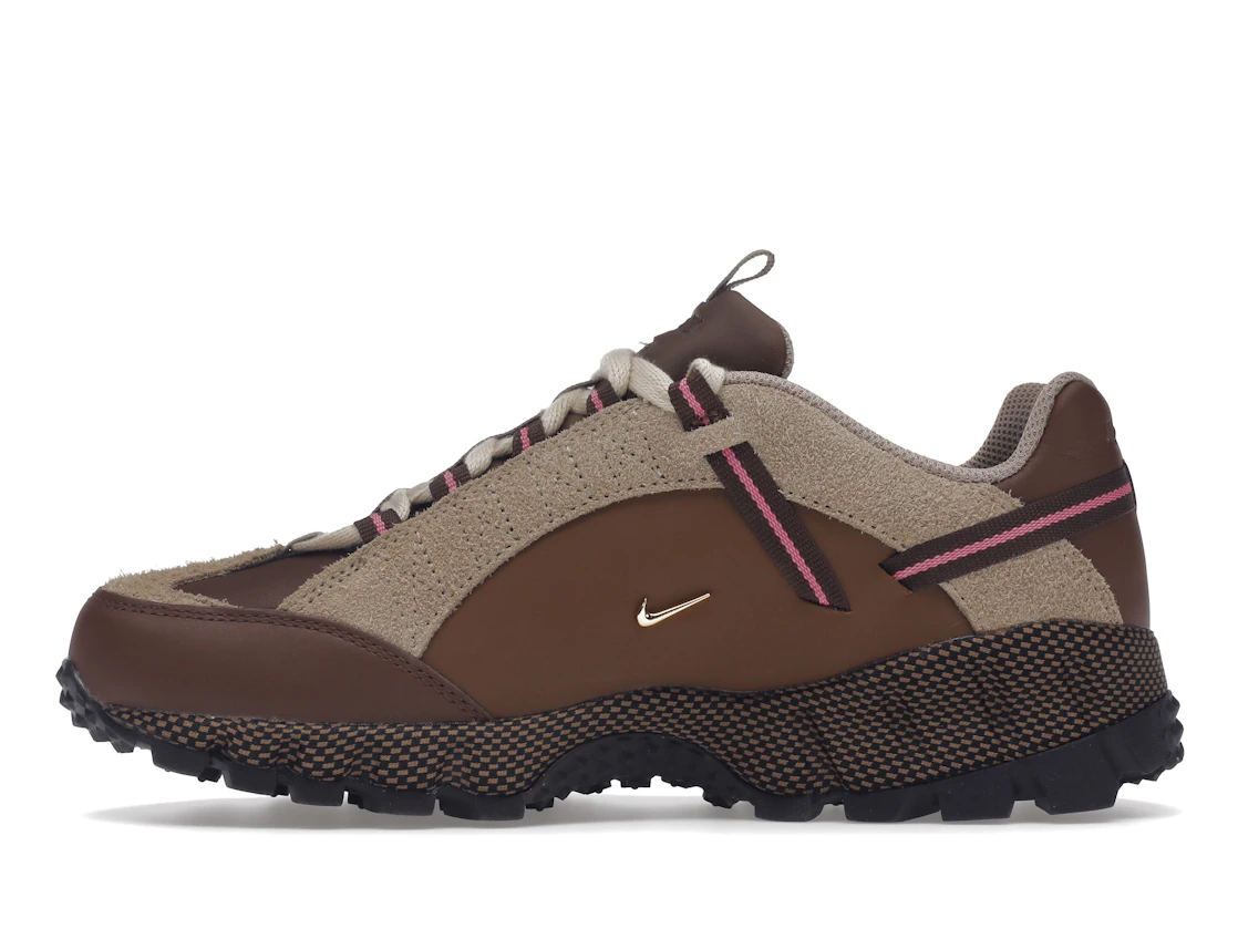 Vue 19 de Nike Air Humara LX Jacquemus Ale Brown Gold 