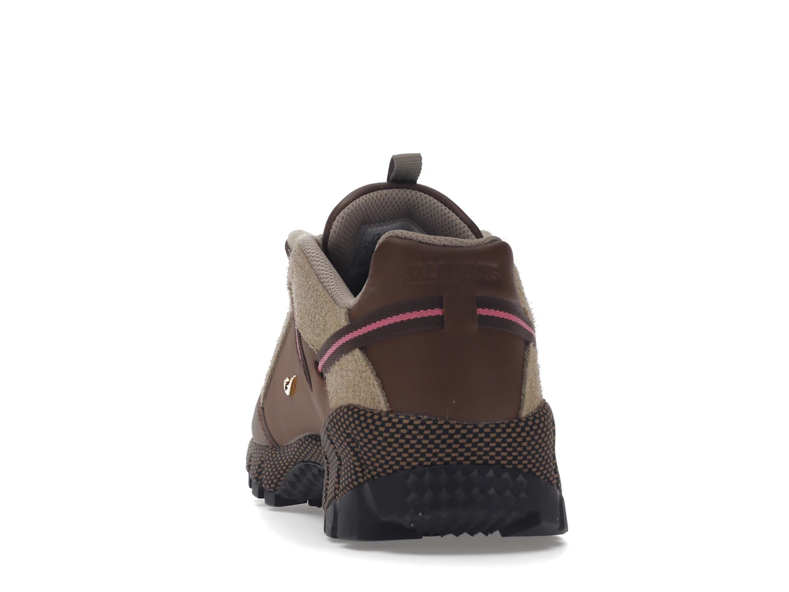 Vue 27 de Nike Air Humara LX Jacquemus Ale Brown Gold 