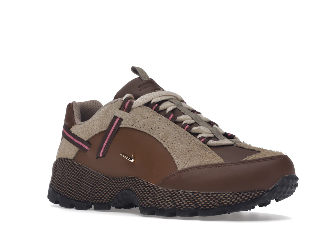 Vue 5 de Nike Air Humara LX Jacquemus Ale Brown Gold 