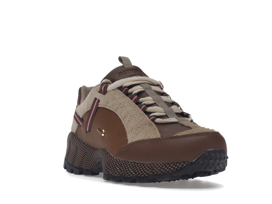 Vue 7 de Nike Air Humara LX Jacquemus Ale Brown Gold 