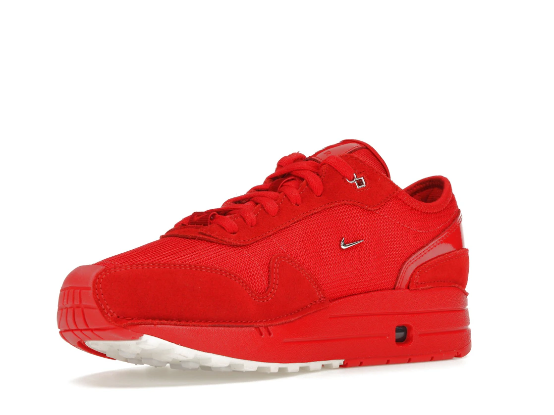 Vue 15 de Nike Air Max 1 '86 Jacquemus Mystic Red 